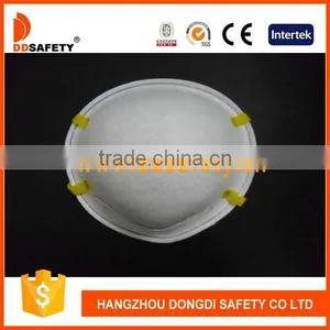 White Disposable Face Mask thumbnail-1