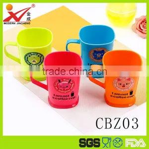 Factory Wholesale Fashional Style Plastic Food Grade Material Carton Imprint Tumbler Cups thumbnail-1
