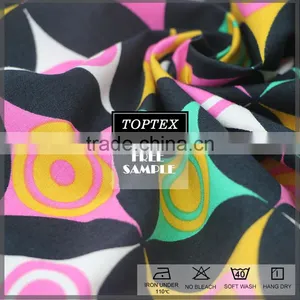 Cotton Stretch Plain Weave Geometrical Pattern Printed Fabric thumbnail-1