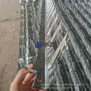 Spear Spike Hot Dipped Galvanized Wall Spike Security Razor Wall Spike thumbnail-3