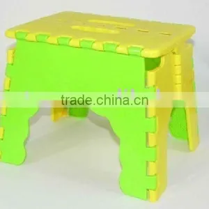 Small Plastic Pucker Chair thumbnail-1