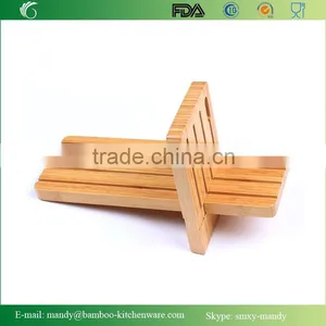 Simple Bamboo Knife Block With Collapsible Design thumbnail-1