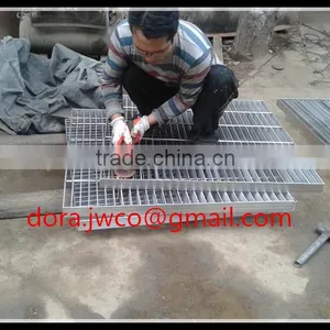 Hebei Jiuwang Hot Dip Galvanized Electroforged Floor Grating Bar Grating Steel Grating thumbnail-4