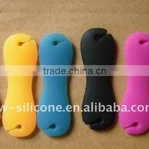 Silicone Bone Bobbin Winder thumbnail-1