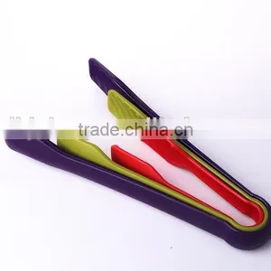 High Quality 3-Piece Leaves Shaped Plastic Food Tongs Set thumbnail-1
