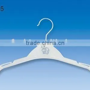 Hanger thumbnail-1