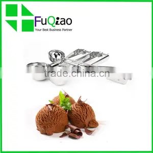 Most Popular Household Metal Engraved Ice Cream Scoop With Color Handle thumbnail-4