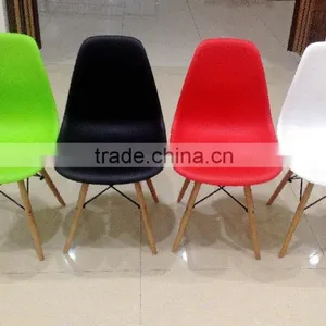Cheap Replica EMES Style Wooden Legs PP Plastic Chair With Low Price thumbnail-5