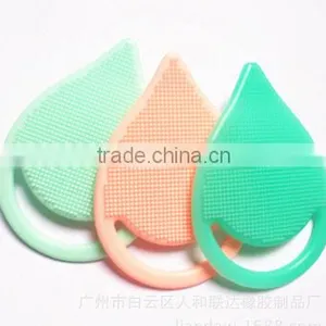 Eco-friendly High Quality Mutifunctional Heart Design Silicone Facial Cleansing Brush thumbnail-6