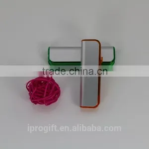 Factory Cheap Wholesale Promotional Gift OEM Logo and Color Personalized USB Flash Drive 16GB thumbnail-2