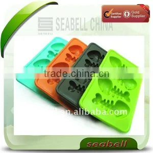 Fishbone Ice Cube Tray thumbnail-1