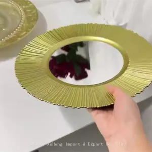 Cheap Wholesale 13 Inches Mirrored Wedding Plastic Charger Plate With Gold Rim thumbnail-4