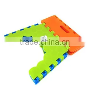 Cheap Small Folding Plastic Chairs thumbnail-4