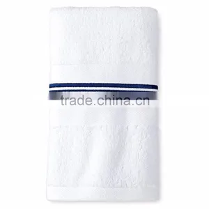 Affinity Soft White Jacquard Bath Towel Stock Supplier's Choice thumbnail-6