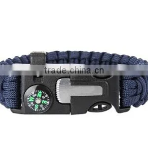 Outdoor Multifunction Survival Paracord Bracelet With Fire Starter Buckle thumbnail-3