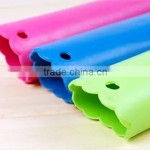 Hot Selling Magic Silicone Garlic Peeler Peel Easy Useful Kitchen Tools Color Random thumbnail-3