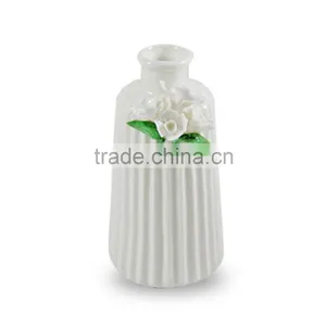 White Origami Ceramic Flower Vase thumbnail-1