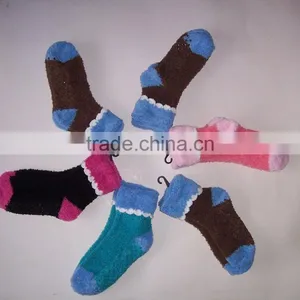Girls Gender and Adults Age Group Ankle Fuzzy Sock thumbnail-2