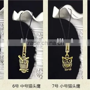 Fashion Promotional Metal Mobile Phone Key Chain for Girls thumbnail-3