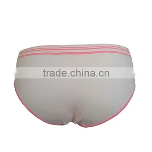 Sexy Ladies Briefs Hot Sale Women Underwear Panties Fancy Seamless Briefs thumbnail-2