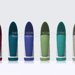 Silicone Facial Cleansing Brush thumbnail-3