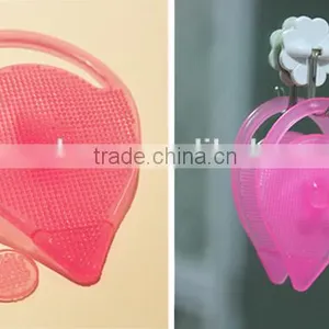 Eco-friendly High Quality Mutifunctional Heart Design Silicone Facial Cleansing Brush thumbnail-5