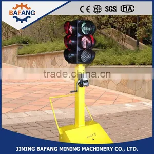 Solar Power Mobile Railway Crossing Alarm Light thumbnail-3