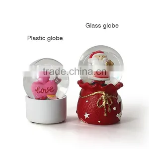 2015 Cheap Funny Plastic Snow Globe thumbnail-6