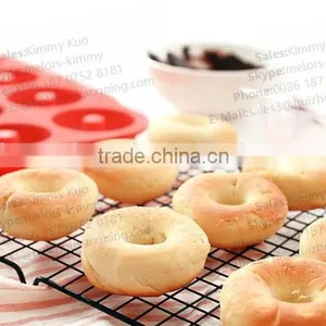 Hot Selling 12 Cup BPA Free Non-stick Silicone Muffin Pan Baking Pan thumbnail-4