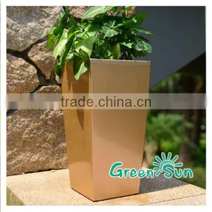 Large Ourdoor Plastic Planters With Self Watering System thumbnail-1