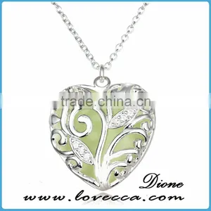 Silver Glowing Necklace Hollow Glow in the Dark Heart Pendant Luminous Necklace thumbnail-4