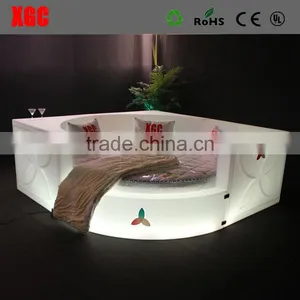 Modern Sheraton White Hotel Furniture ABS Plastic Romantic Bedroom Furniture thumbnail-4