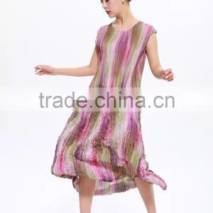 Women Latest Designs Colorful Printing Sleeveless Pleated Dresses thumbnail-5