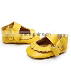 Wholesale Lace Shoes Lovely Lyellow Baby Shoes With New Design thumbnail-4
