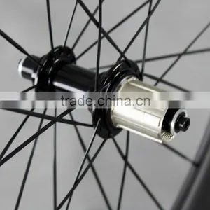 Carbon Clincher Wheelset Road Bicycle Wheel Racing Wheelset 86c With New R13/Novatec Hub thumbnail-3