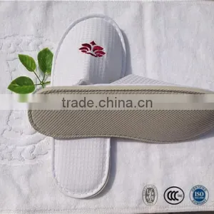Personalized Hotel and SPA Waffle Slipper With Embroidary Logo for Men Bathroom Slippers thumbnail-4