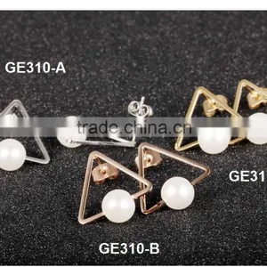 Wholesale Fashion Jewelry Triangle Shape 18K Rose Gold Plated Pearl New Earring Designs for Women thumbnail-4