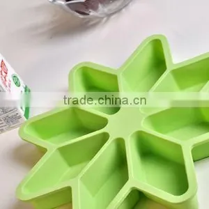 Food Grade Colorful Silicone Kitchenware / Silicone Cake Mold/silicone Chrismas Ice Tray thumbnail-1
