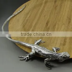 High Quality Bamboo Round Plate With Metal Lizard L:13.8" thumbnail-2