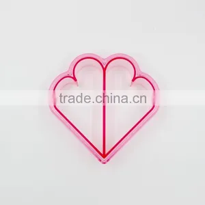 Plastic Leaf Sandwich Crust Cutter DIY Bread Mold thumbnail-2