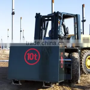 CPCY100 Four Wheel Drive Forklifts thumbnail-1