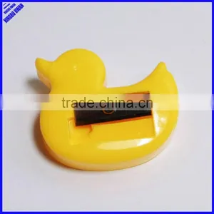 Funny Plastic Duck Shaped Pencil Sharpener thumbnail-3