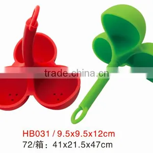 Novelty Silicone Egg Holder Mini Egg Tools thumbnail-1