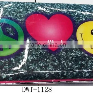 2017 Hot Stylish Pvc Leather Glitter Wallet With Peace Heart Face Printing thumbnail-2