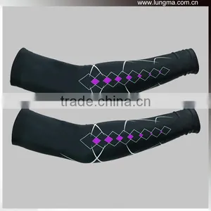 (L/XL) Black Compression Arm Sleeves thumbnail-4