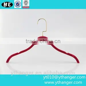 YY0447 Hot Selling Thin Velvet Shirt Hanger Red t Shirts Plastic Hanger for Clothes Quality Choice thumbnail-1