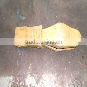 Bucket Teeth and Holder thumbnail-1