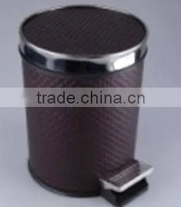 Plastic Trash Can thumbnail-1