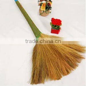 Natural Chinese Silver Grass Corn Broom thumbnail-1