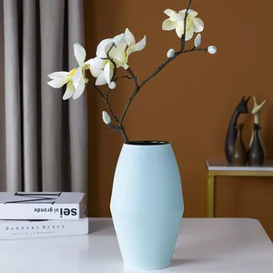 Hand Made Chinese Jingdezhen Elegant Fashion Creative Ceramic Vase For Study Decor thumbnail-4